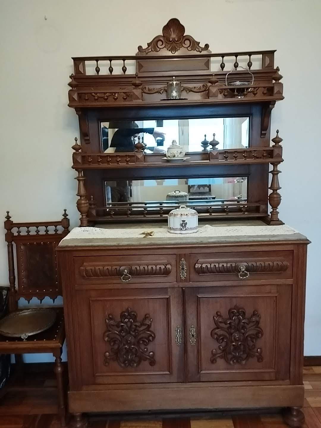 Sala Jantar antiga completa, ou Peças