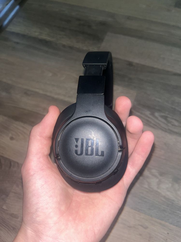 Бездротові навушники JBL TUNE760NC