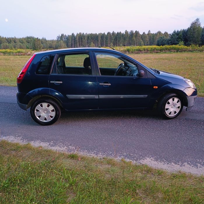 Ford Fiesta mk6 lift 1,3i części W3