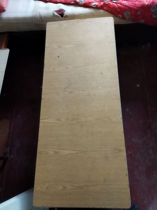 Продається дитячий стіл парта