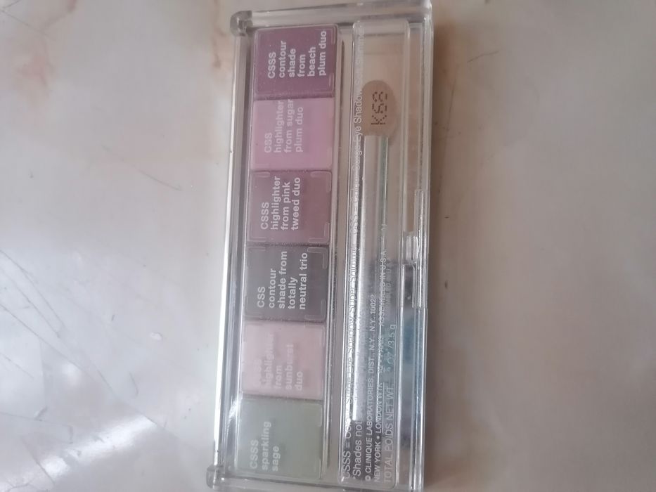 Cienie do powiek Clinigue