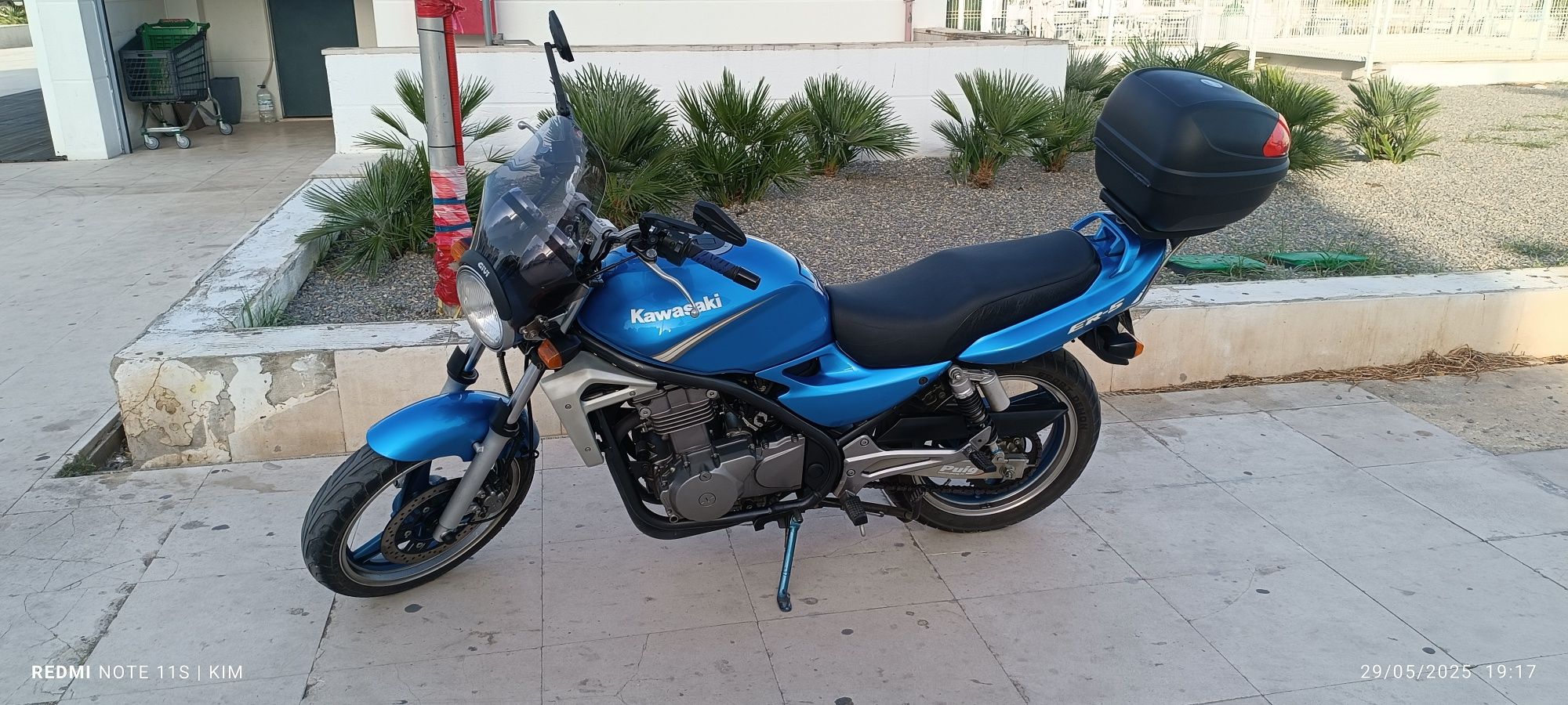 Moto  Kawasaki R5