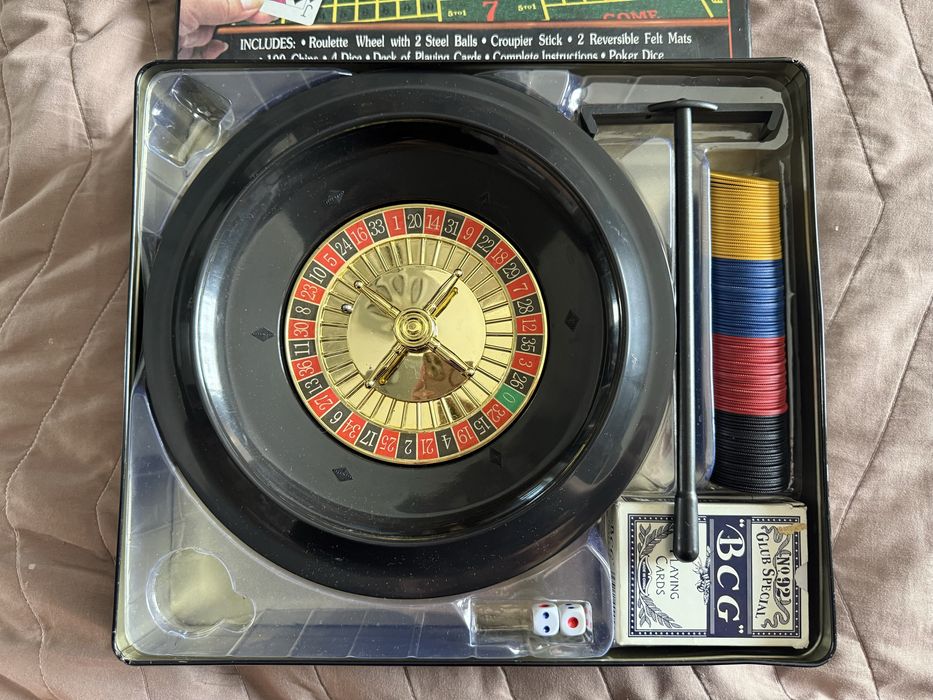 Набір ігровий 5 в 1, покер, рулетка, блек джек, крепс і кістки