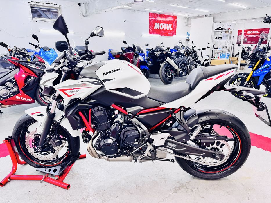 Мотоцикл Kawasaki Z650 2022 рік в оригіналі з Японії