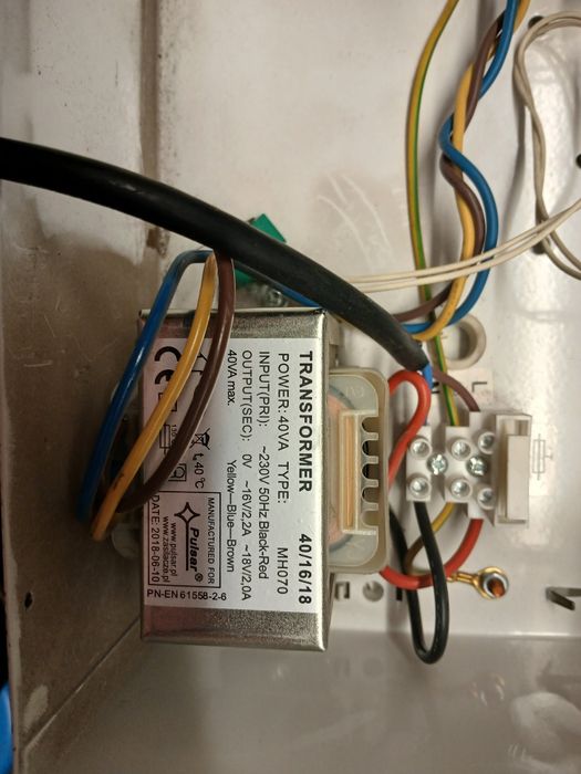 Centrala alarmowa DSC hs2064,klawiatura obudowa, transformator