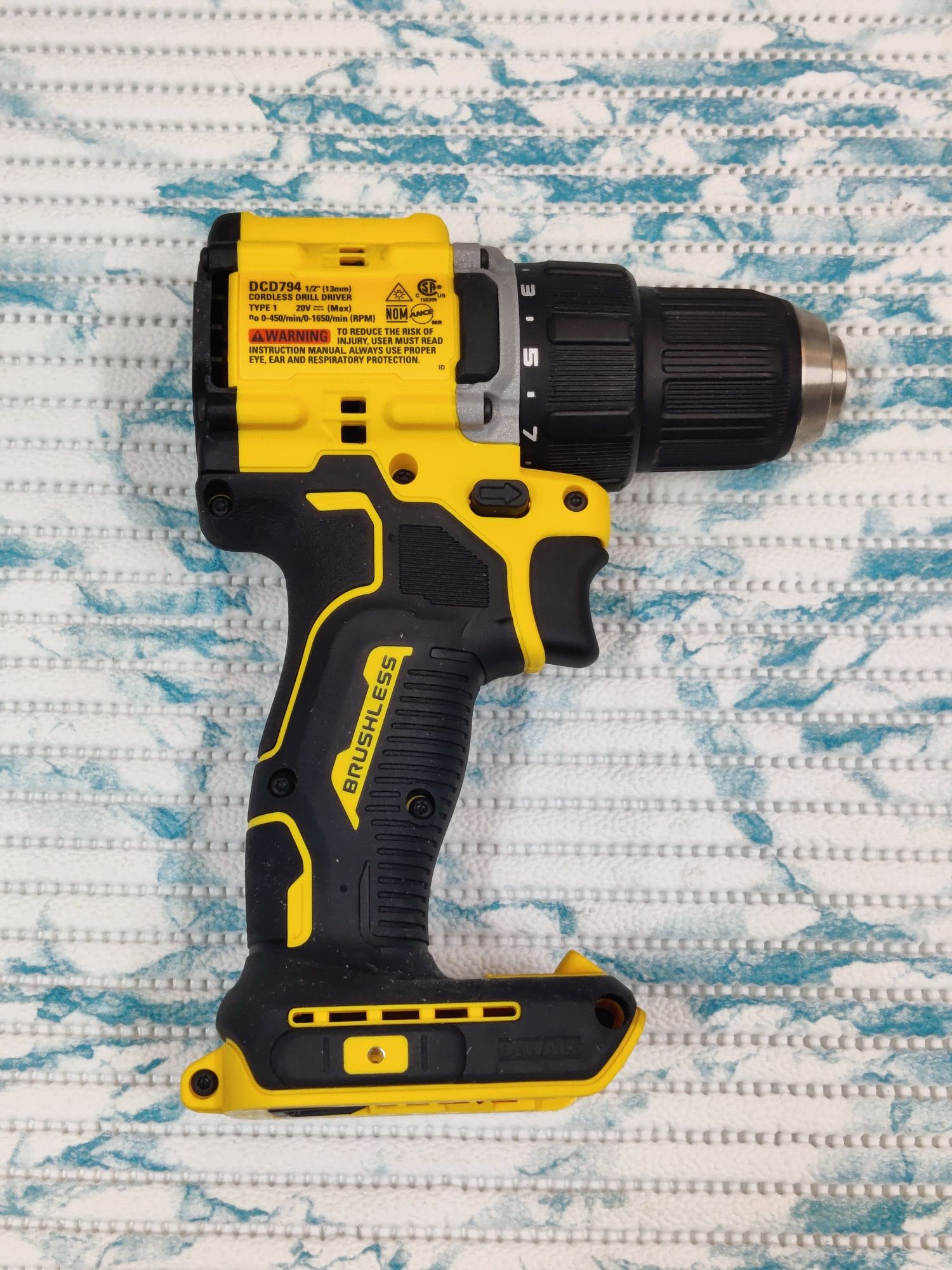 Акумуляторний дриль-шуруповерт DeWALT DCD794B Atomic 20V