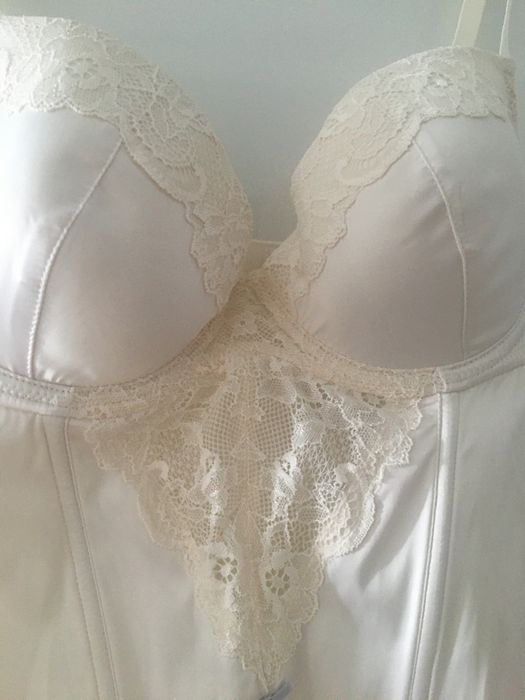 Білизна WOMEN”SECRET, нова, 80B