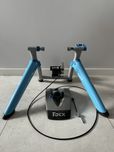 Trenażer Tacx Satori + torba transportowa