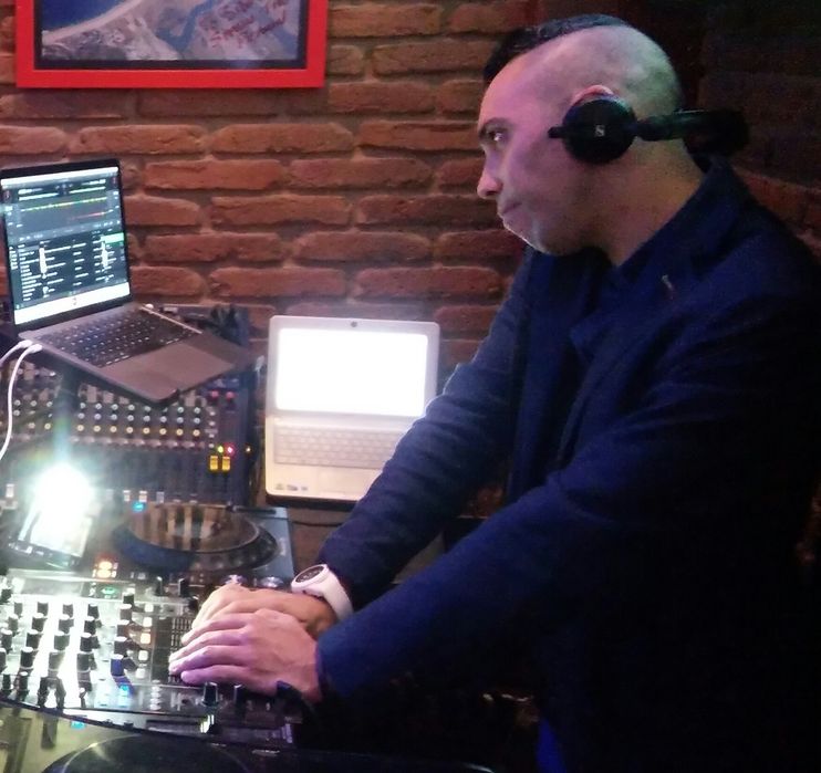 Serviços de Música ao vivo, Karaoke, Dj, Fogo de artifício
