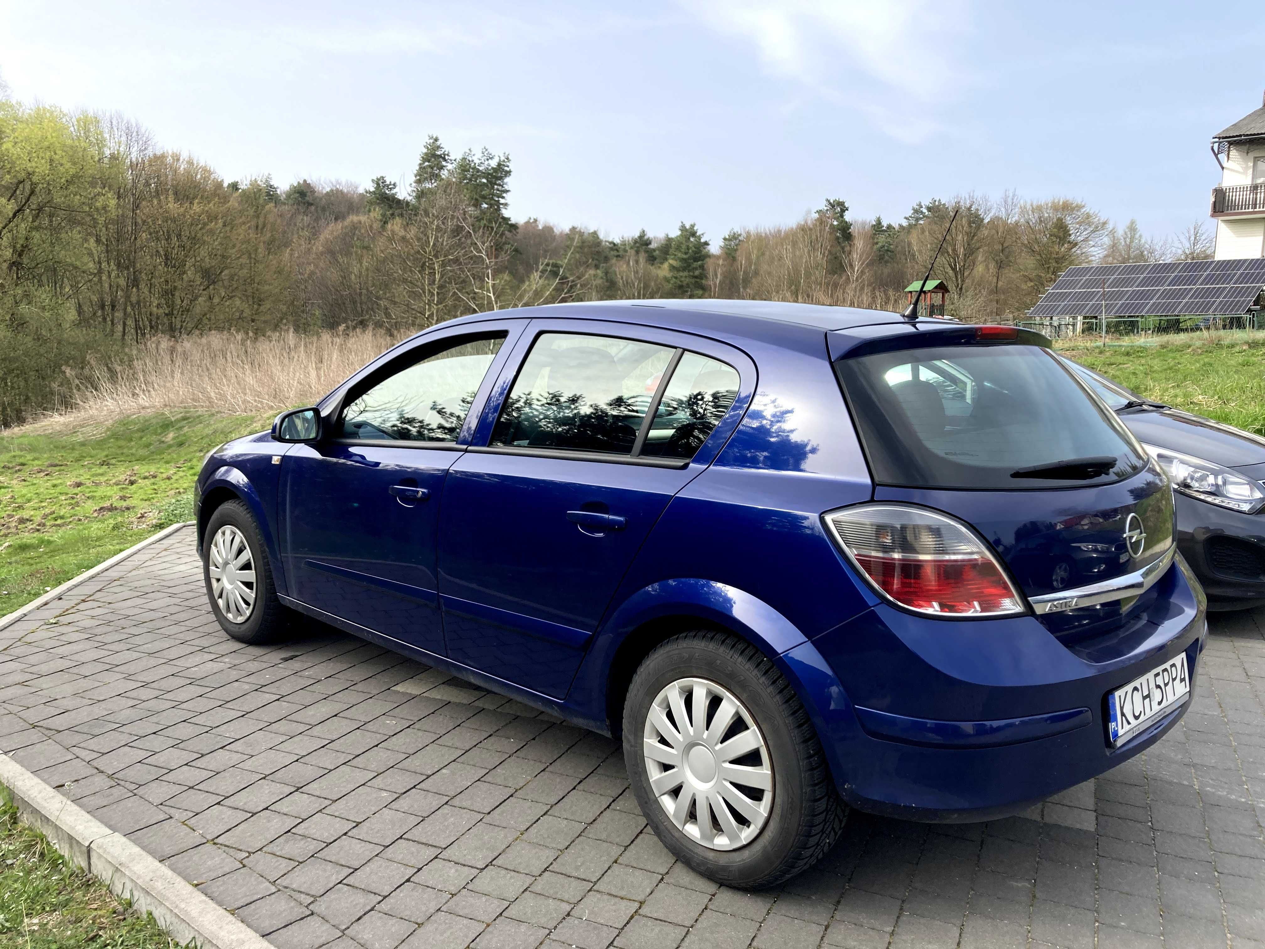 Opel Astra H 1.4 BENZYNA*2 kmp.kół(letnie z tamtego roku)*nowy rozrząd