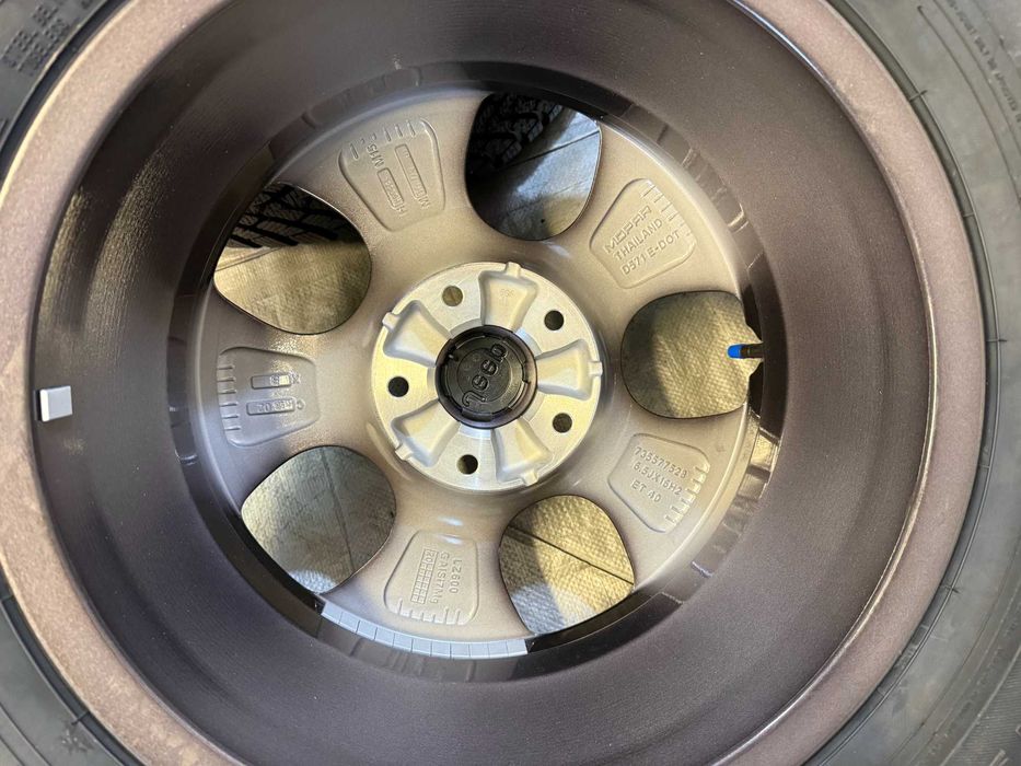 Oryginalne koła zimowe Jeep Renegade Falken 215/65/16 NOWE