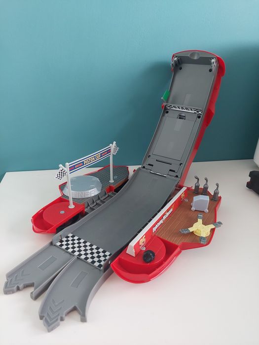 Zygzak tor i auto w jednym