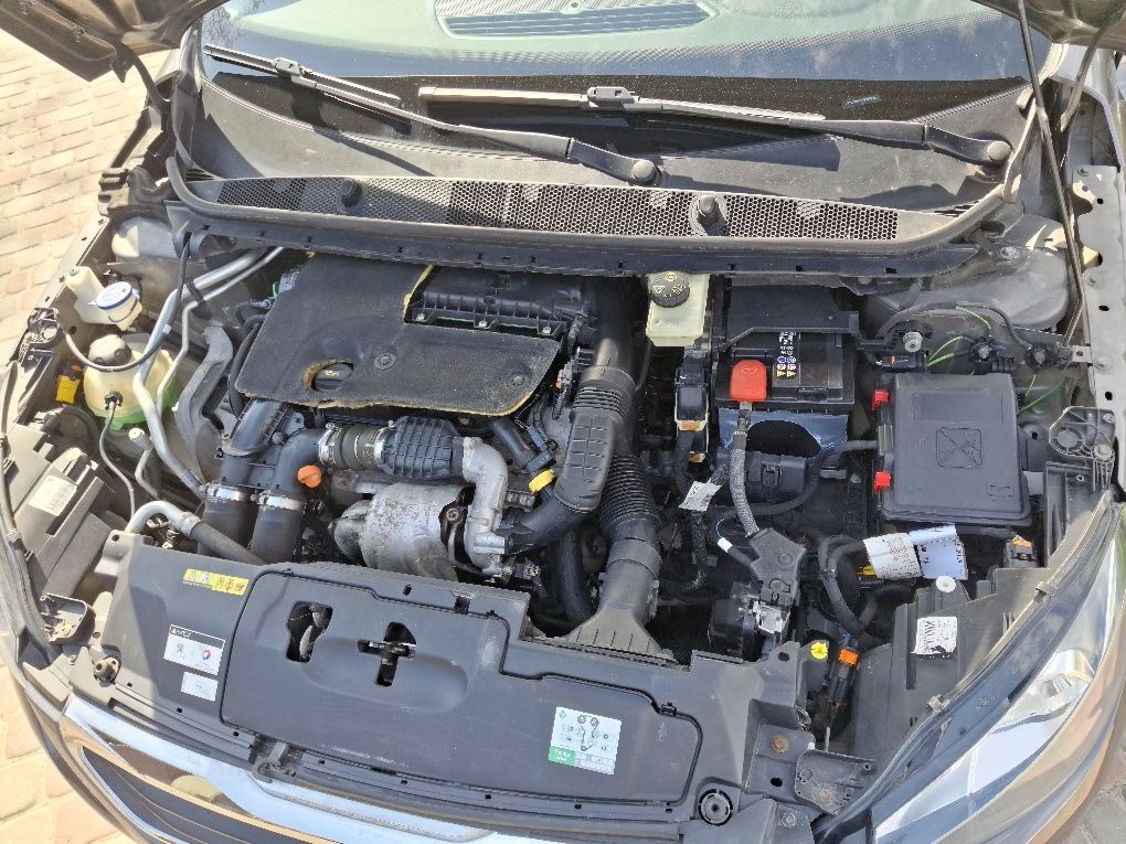 Peugeot 308 SW 1.6 BlueHDi МТ