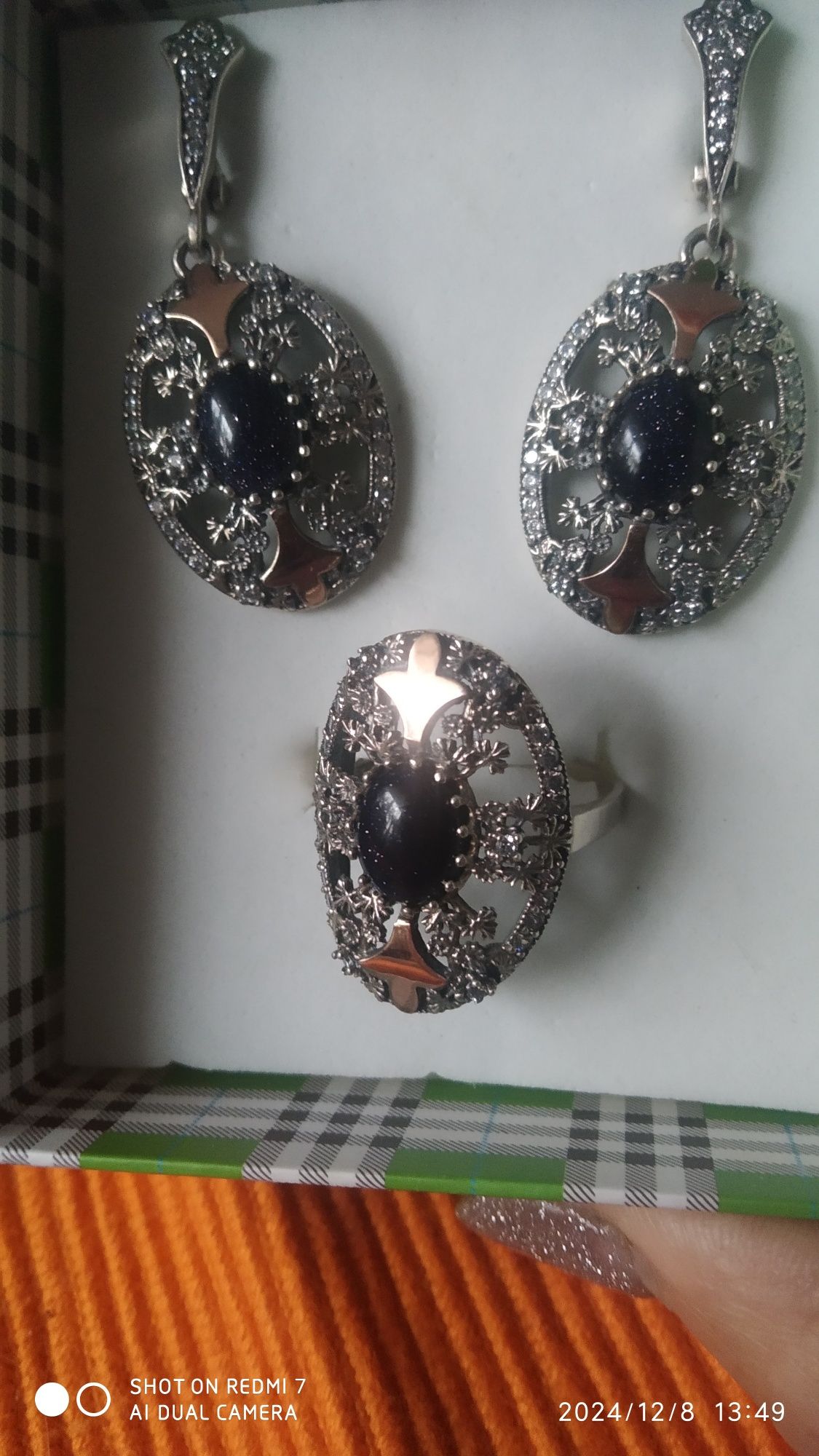 Продам серьги и кольцо серебро 925 с авантюрином
