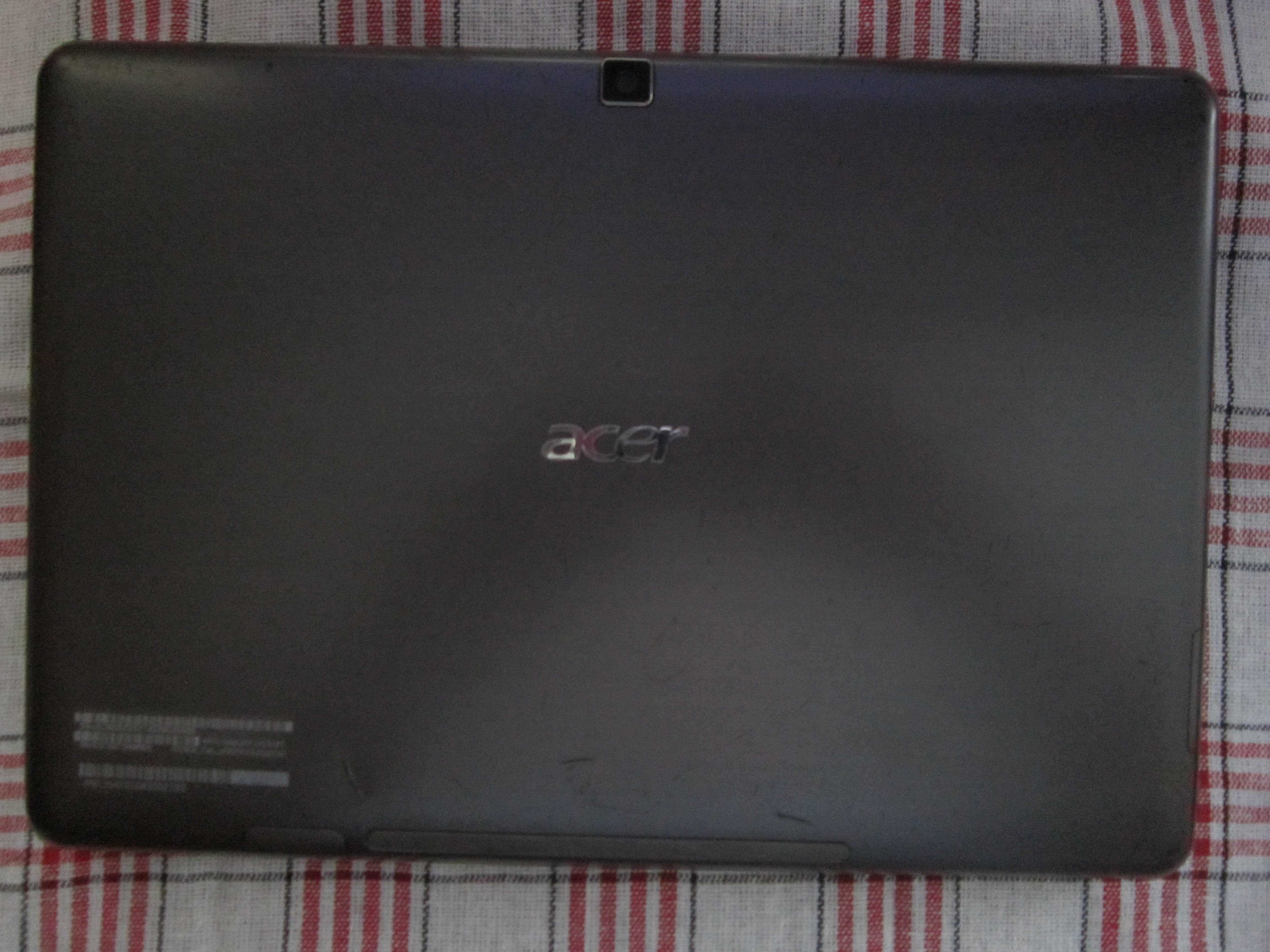 Tablet Acer Iconia w501p 2 rdzenie 2x1 GHz AMD C60  32GB SSD, 2GB ram