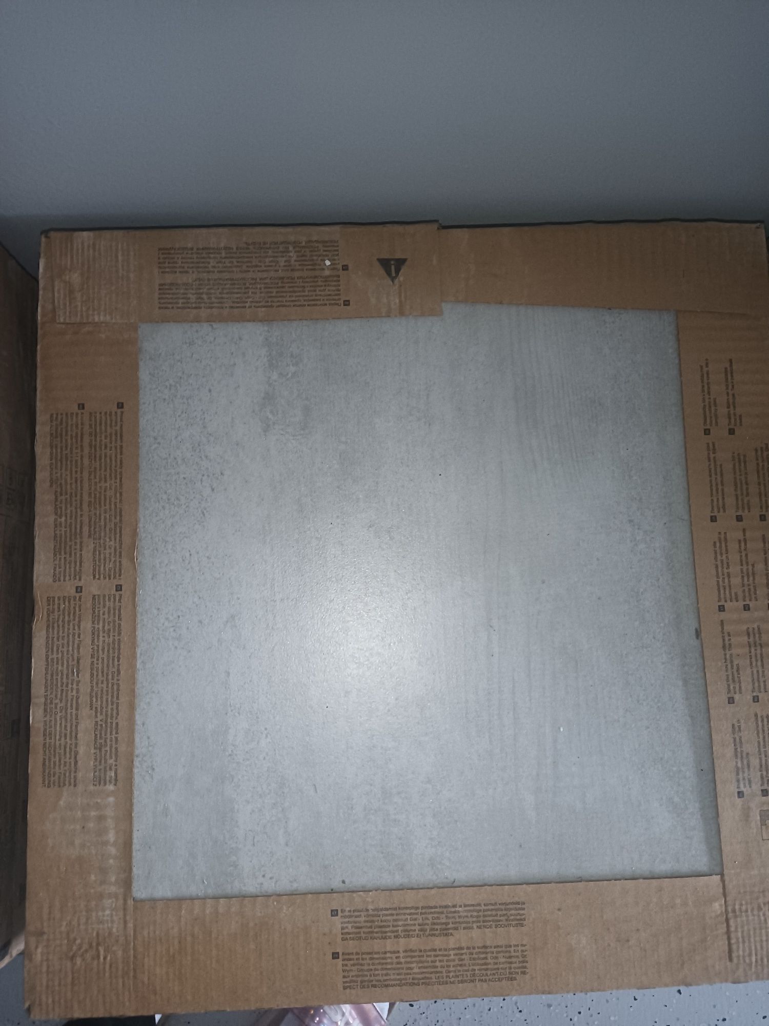 Nowe płytki gresowe 42x42