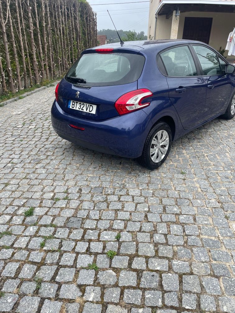 Peugeot 208 1.2 2014