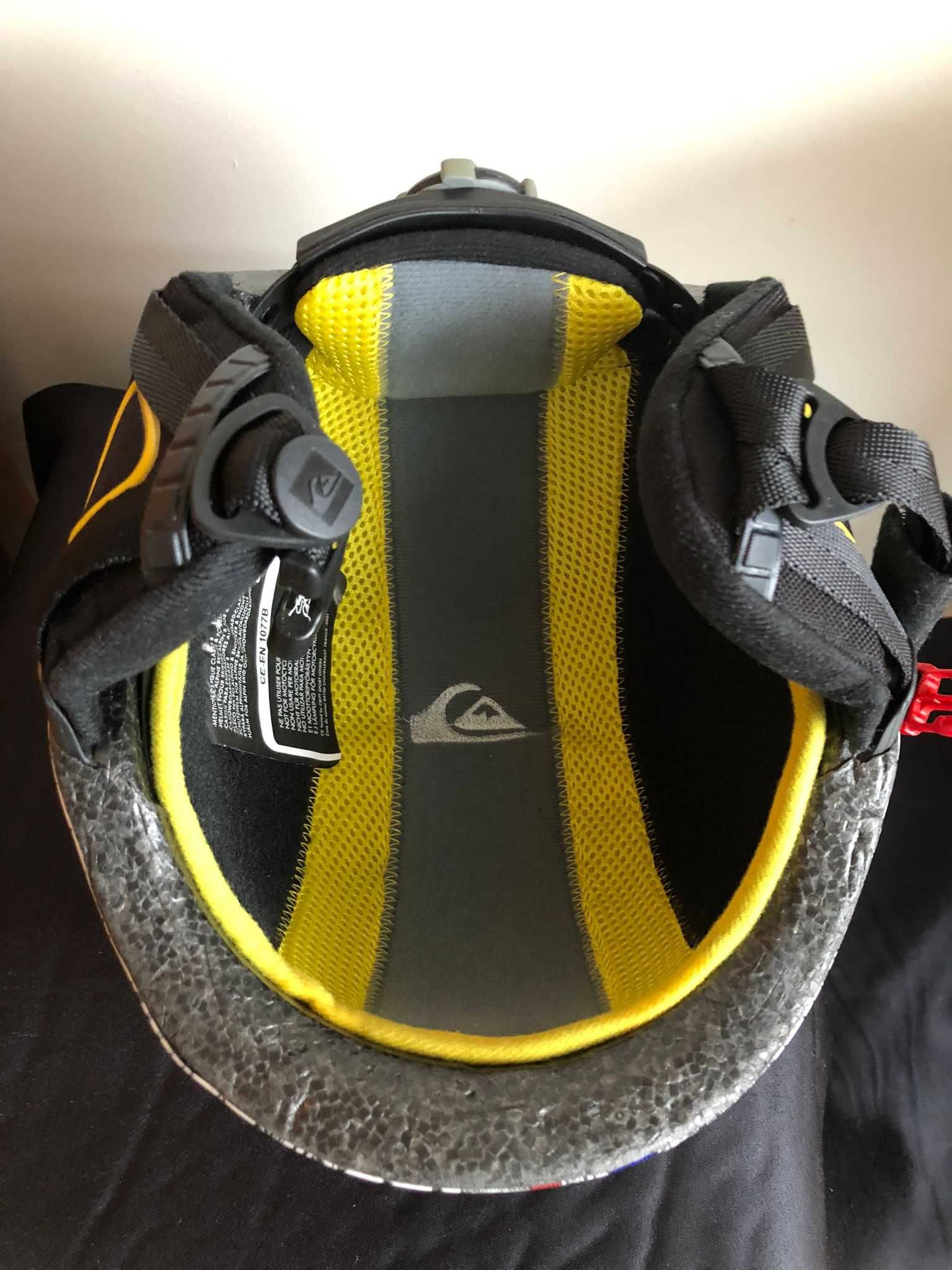 kask quiksilver mały 52 cm mało używany