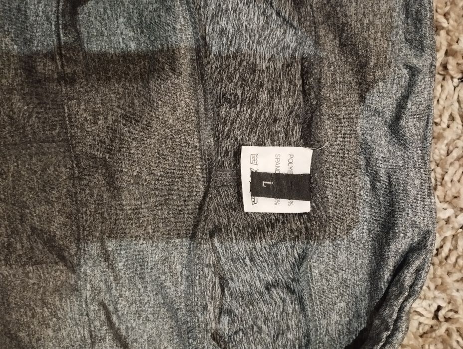 Костюм лосины и топ с чашками L