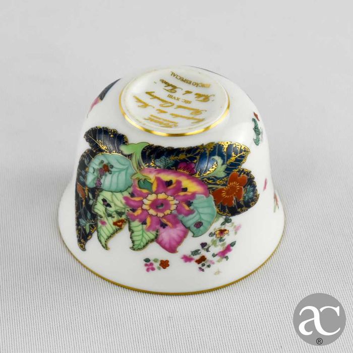 Taça em porcelana Porart, decoração “Folha de Tabaco”