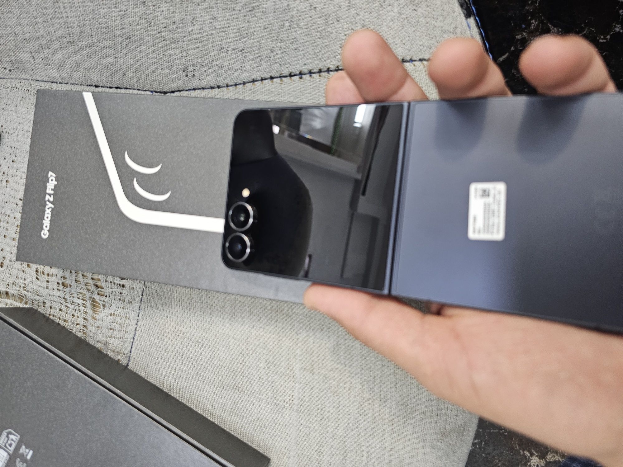 glGalaxy Flip 7..512/12gb
