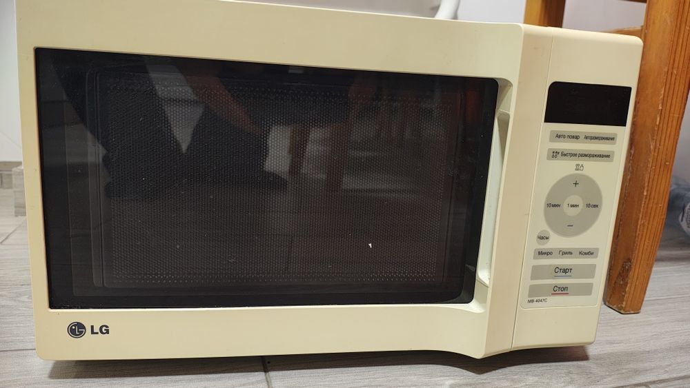 Мікрохвильова піч LG