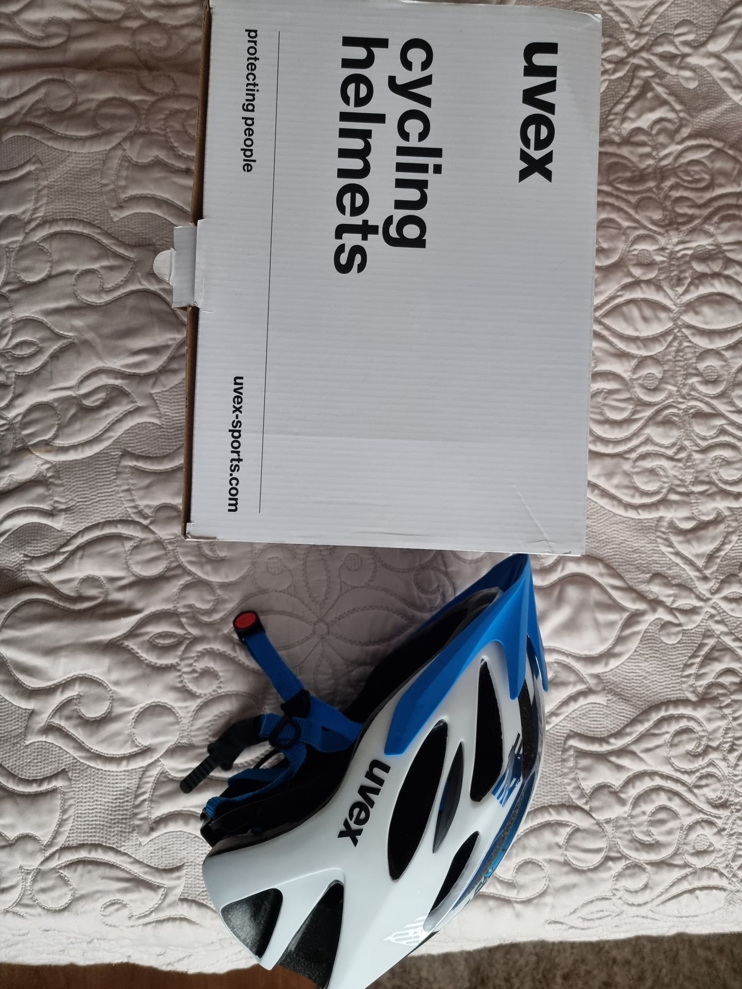 Kask rowerowy lub na hulajnogę firmy Uvex rozmiar 57-61
