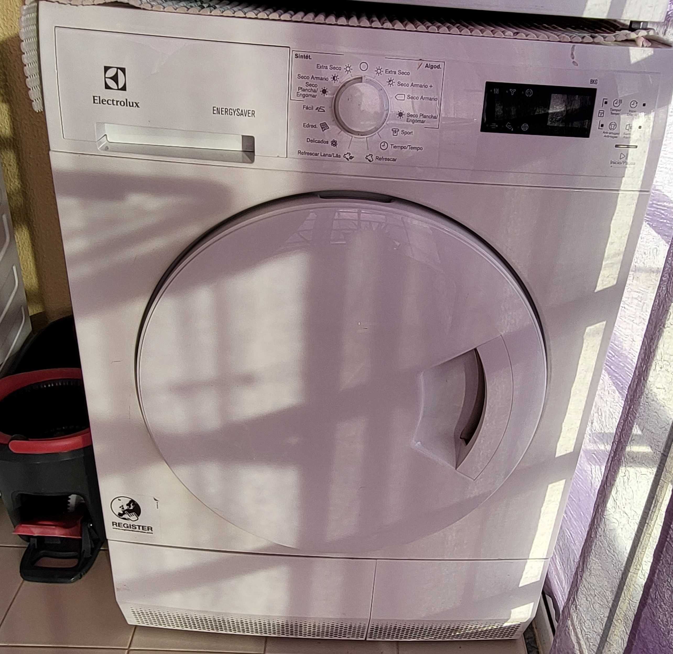 2 Maquinas de lavar e secar roupa