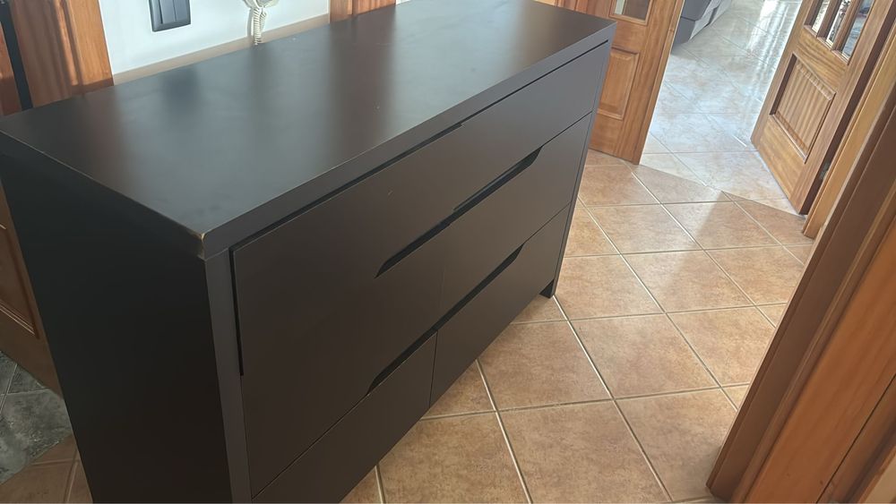 Comoda ikea preta