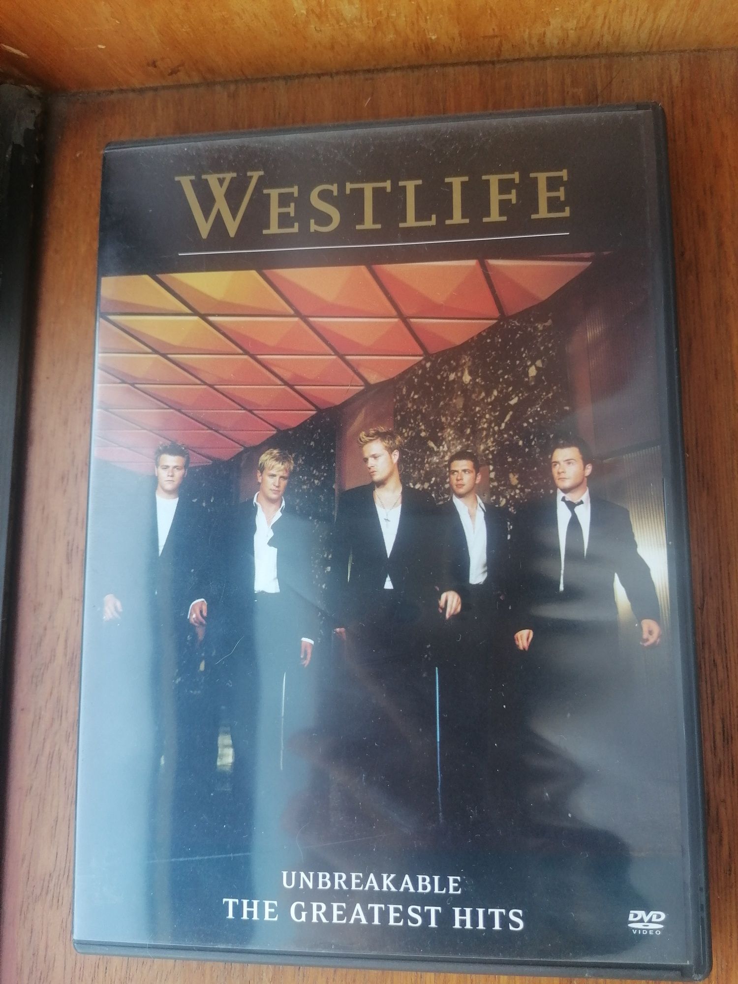 DVD Westlife "Unbreakable - The Greatest Hits"