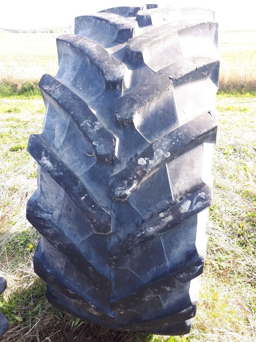 Ładna opona wzmocniona TRELLEBORG TM800  650/65 R - 38 (157D) 3.5bar