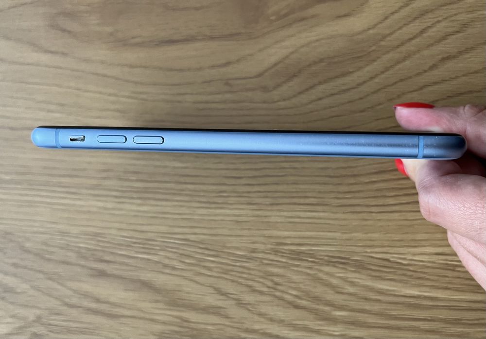 iPhone XR 128 niebieski