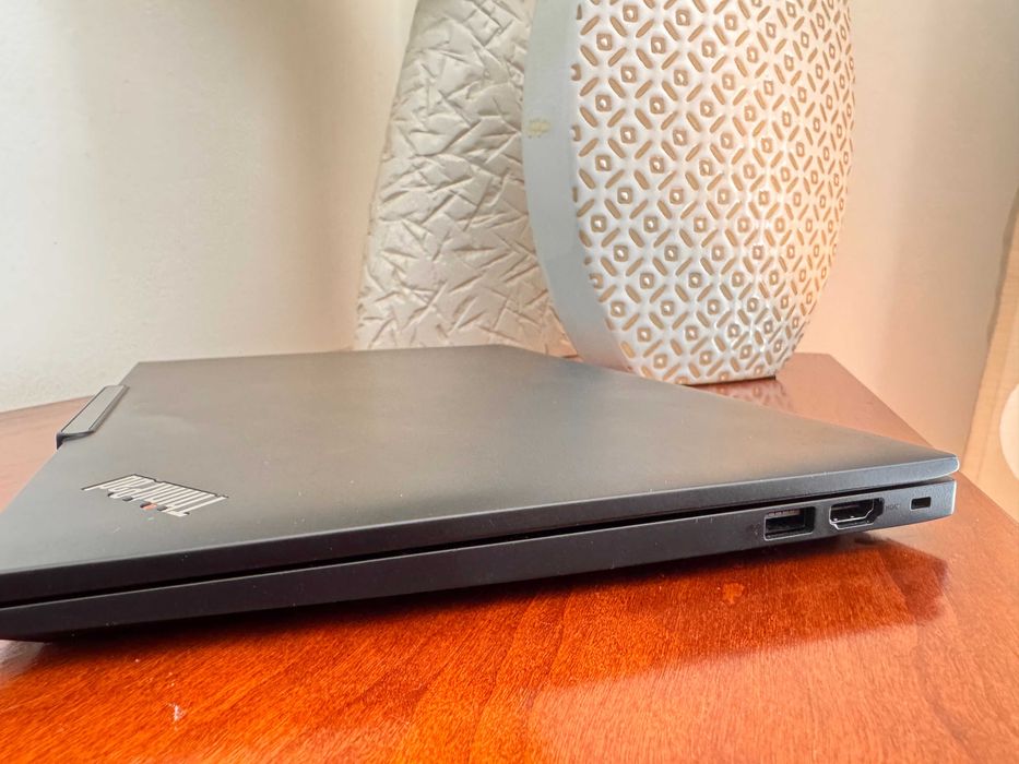 Lenovo ThinkPad X13 Gen5|13.3"FHD Tactil|Intel Ultra 5|32G Ram|Ssd 1TB