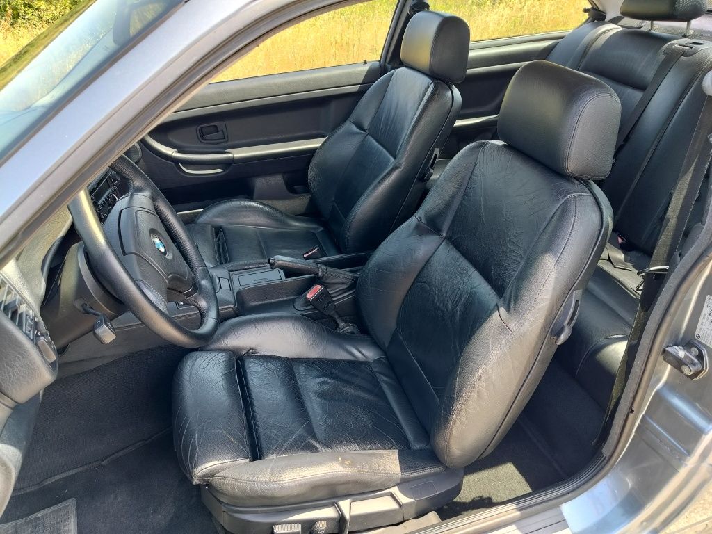 BMW E36 318is coupe