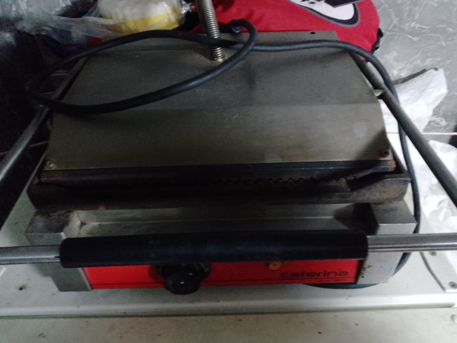 Продам гриль,в користуванні не був