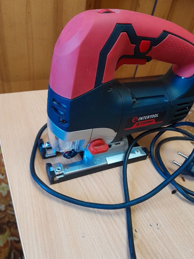 Лобзик Intertool Stotm WT-0491