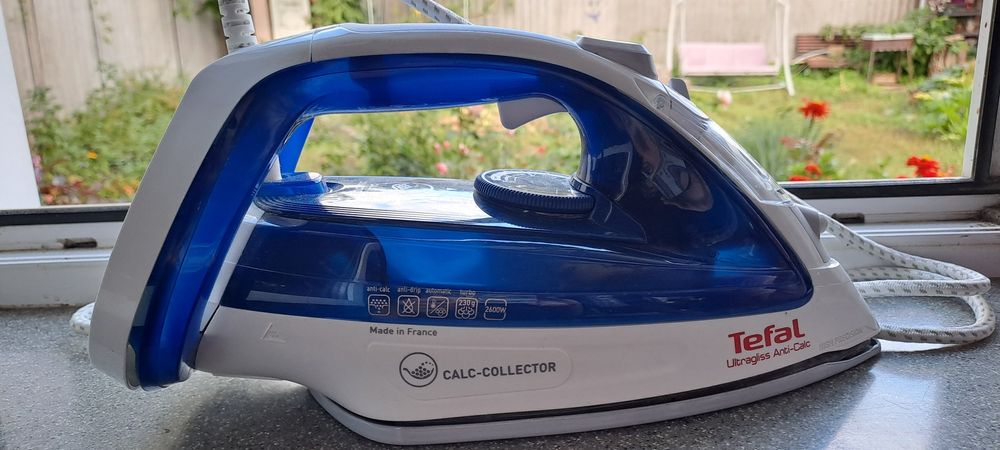 Утюг Tefal FV4997 Ultragliss (Франция)

Оригинал, французска