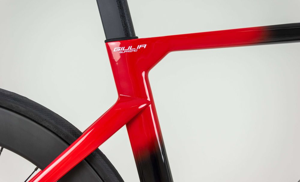 Nowy rower szosowy SENSA GIULIA SUPREMO Shimano 105 Di2