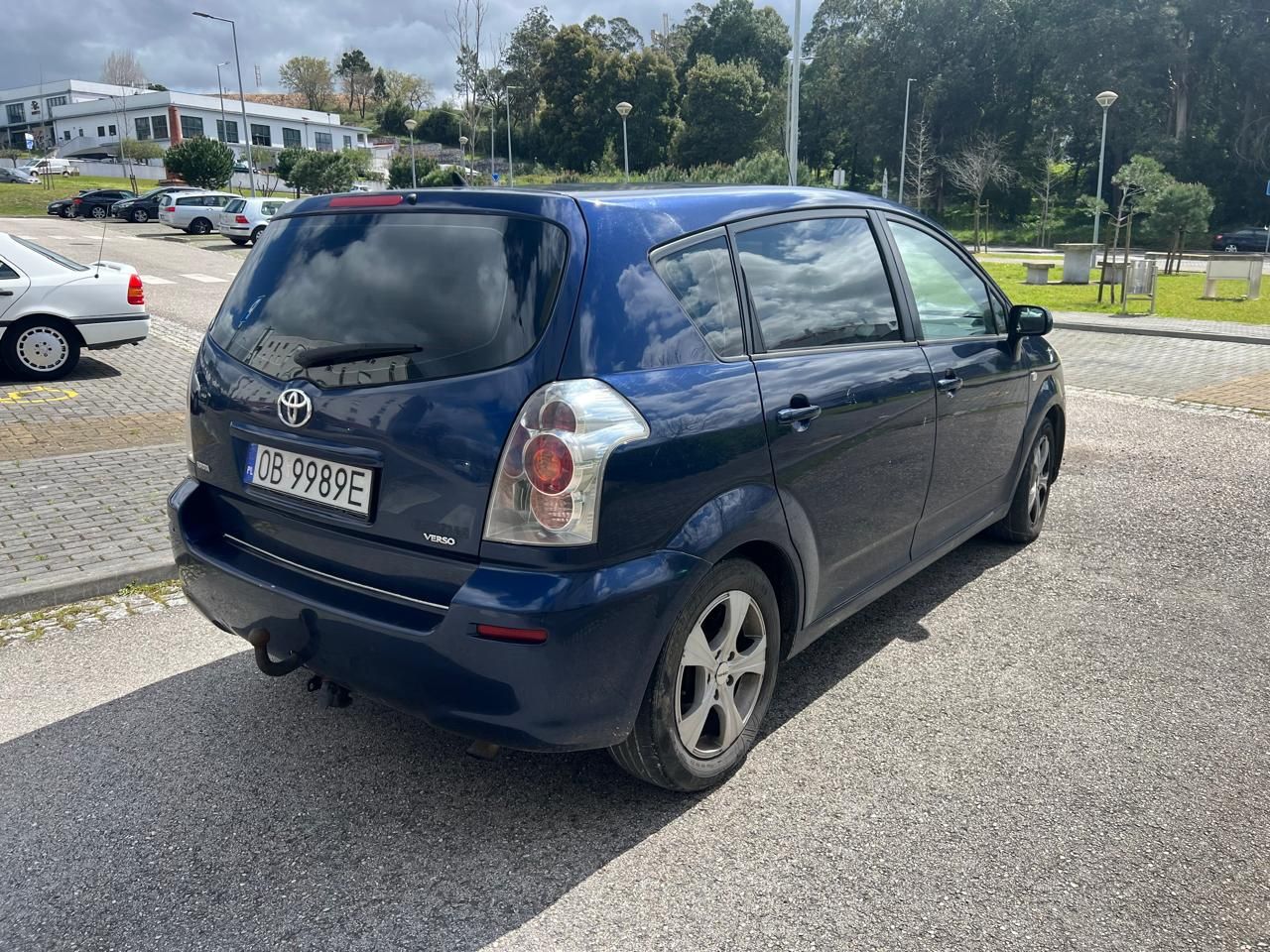 Toyota Verso 2.0 D4D com 310000 km.