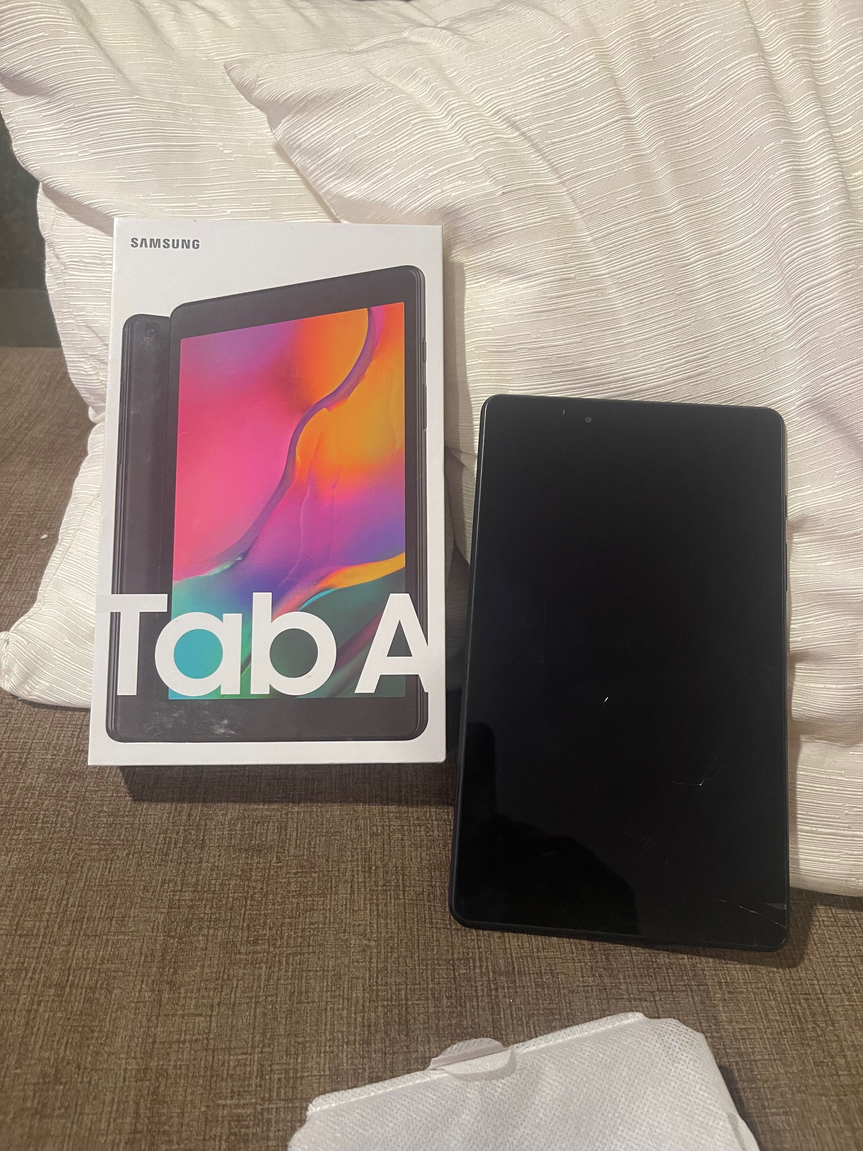 Samsung Tab A com ecrã partido