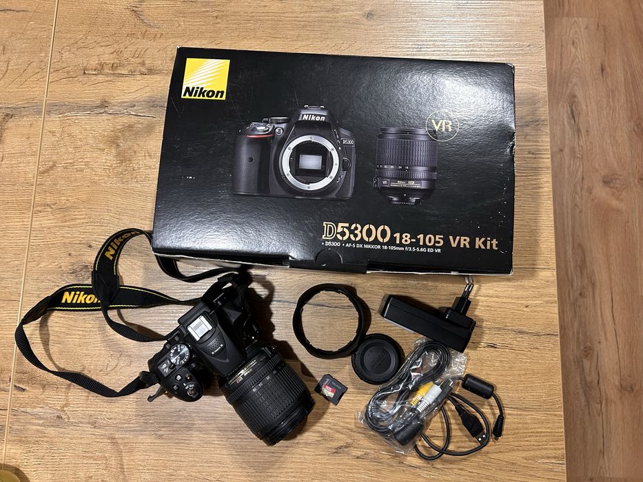 Nikon d5300 z obiektywem 18-105