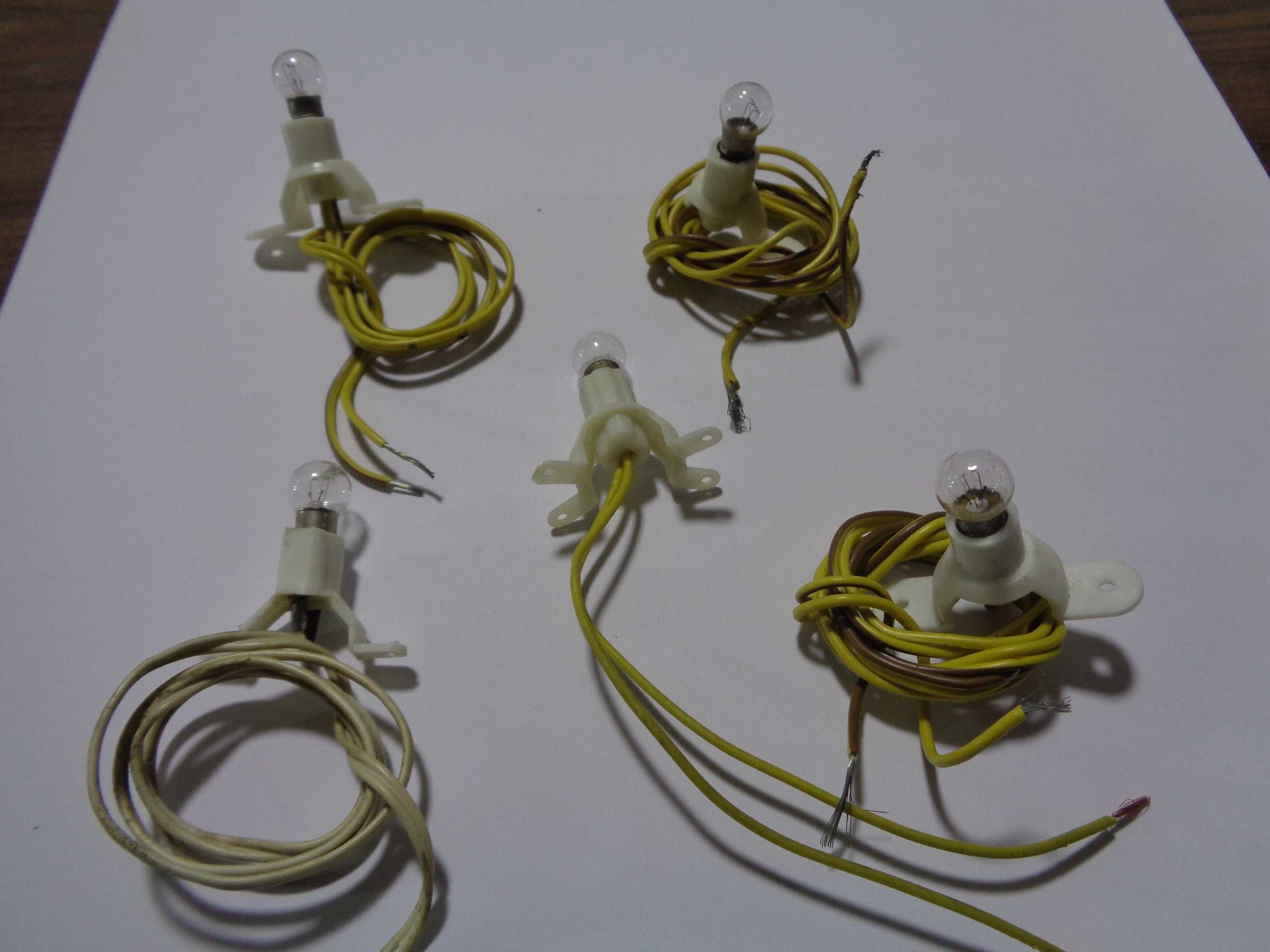 1:87 Lote de 5 lampadas com suporte para maqueta comboio