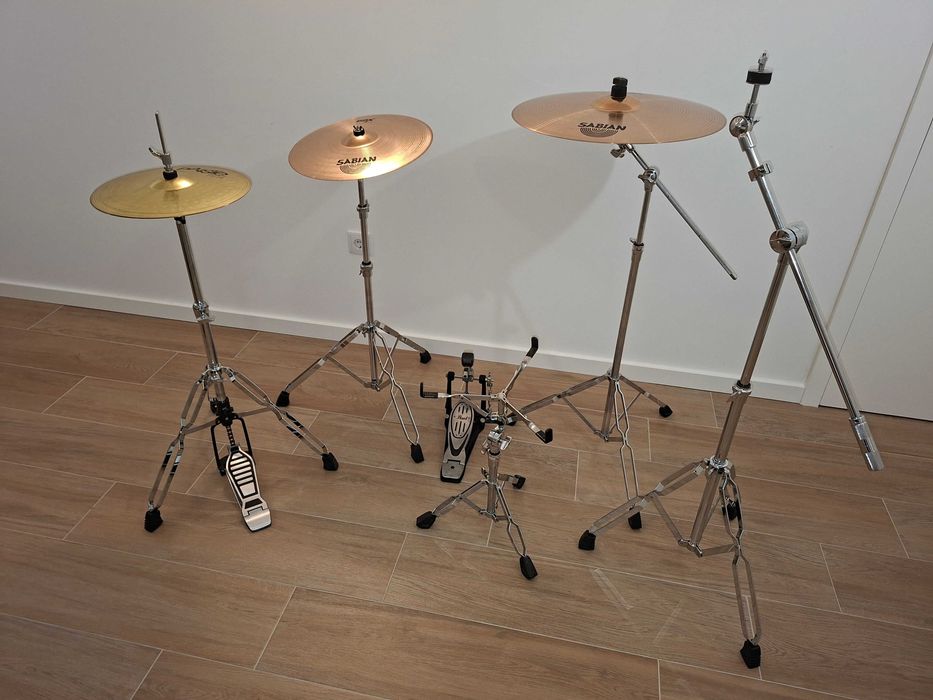 Hardware e Pratos Pearl, Paiste, Sabian