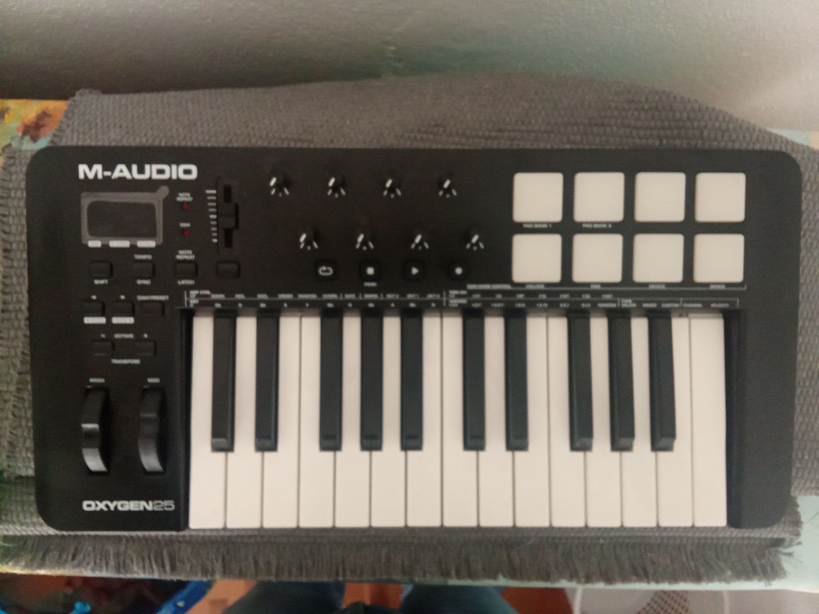 TECLADO M-audio oxigen25