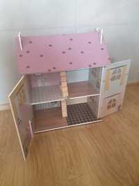 Domek drewniany dla lalek jak nowy