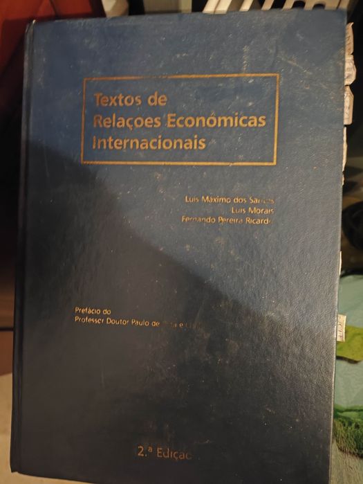 Livros diversos infantis, direito, política