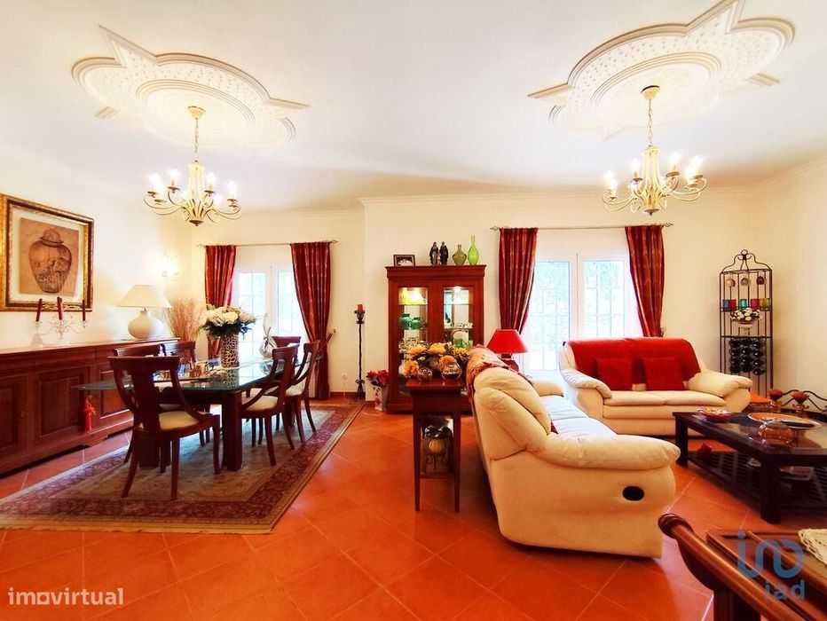 Casa / Villa T5 em Refóios do Lima de 200,00 m2
