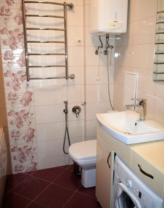 Замостя.  Біля центру. Квартира подобово, погодинно, посуточно,почасо