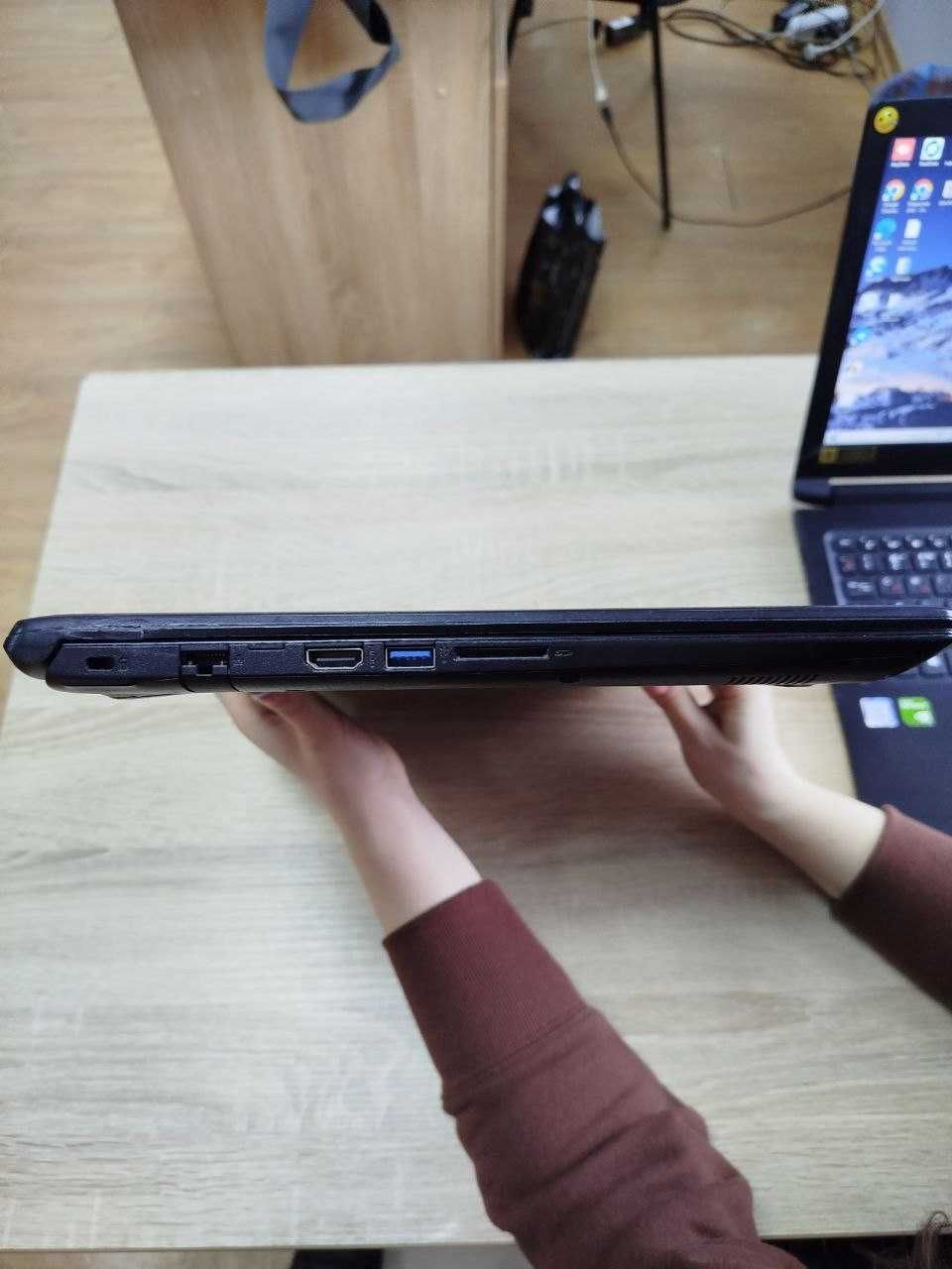 Ноутбук Acer Aspire 3 Intel Core i5 2.5 GHz/ RAM 8GB DDR3/ 240GB