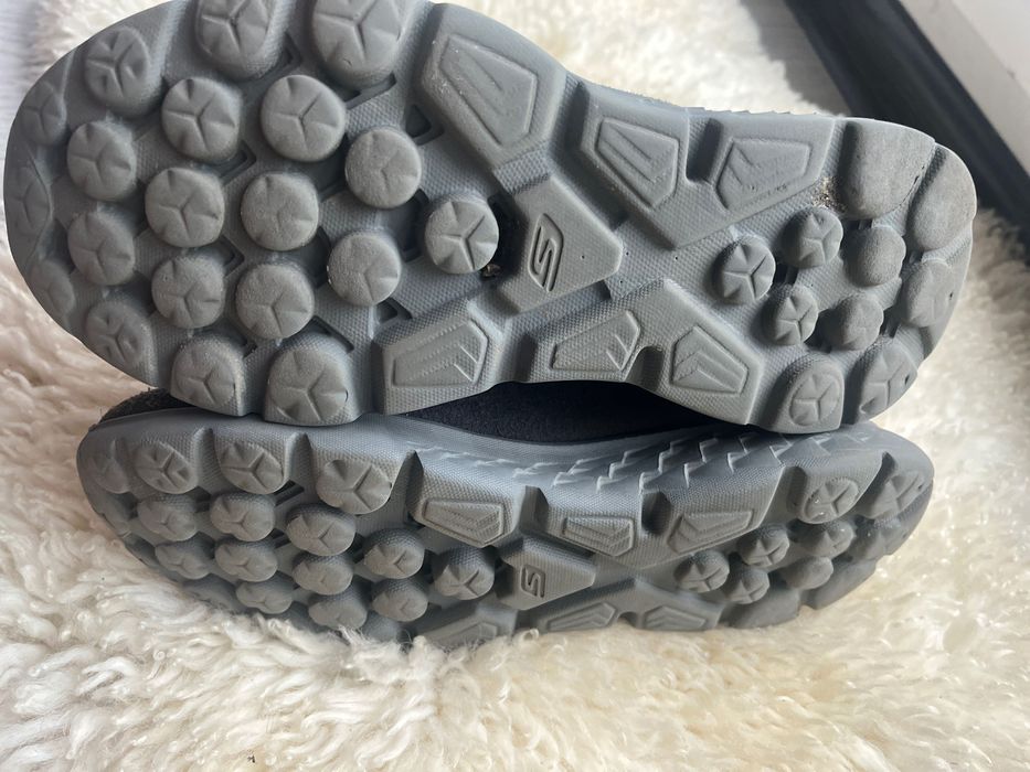 Чоботи черевики Sketchers 36